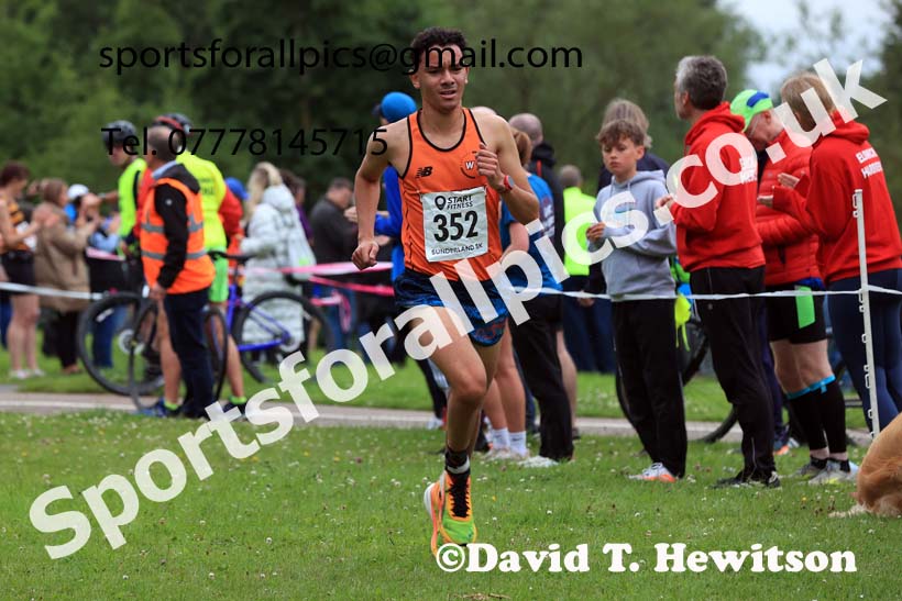 Senior men, 2024 Sunderland Harriers 5k, Silksworth, Sunderland.  Photo: David T. Hewitson/Sports for All Pics